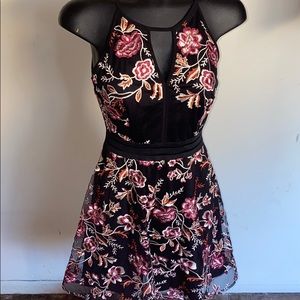 BCX embroidered dress with zipper